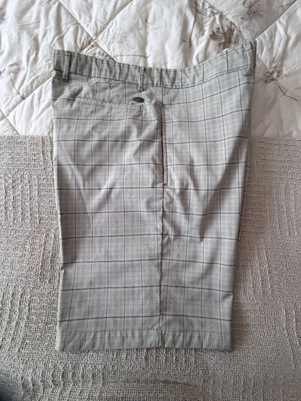 Greg Norman Men's Golf Shorts